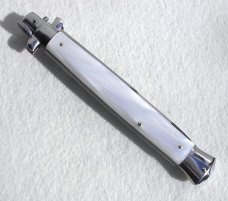 NEW OLD STOCK 13" SKM BAYONET STILETTO ACRYLIC WHITE PEARL MANIAGO ITALY