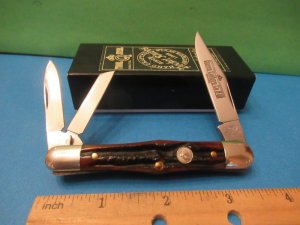 Queen Cutlery Titusville Pa. Amber Carved Stag Bone Whittler Pattern # 48 ACSB