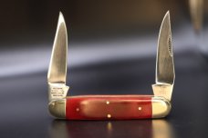 Hen & Rooster™ Brown Bone Muskrat Stainless Pocket Knife Hen & Rooster™ Brown Bone Muskrat Stainless Pocket Knife