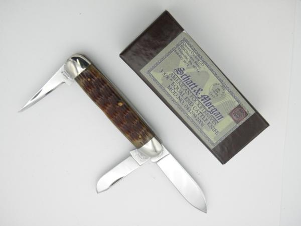 Schatt & Morgan, Keystone Series XVI Bradford Jigged Green Bone Equal End Cattle knife #043299: 2006 Schatt & Morgan, Keystone Series XVI Bradford Jigged Green Bone Equal End Cattle knife #043299: 2006