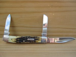 C. Platts & Sons Stockman (Case)    Jigged Amber Bone 