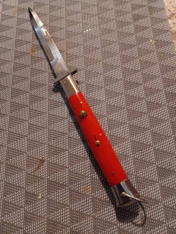 11" vintage rizzuto estilleto milano. 11" vintage rizzuto estilleto milano.