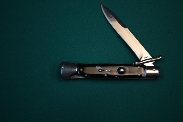 Italian style - “swinguard-lockback” stiletto 