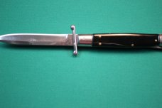 Italian style - “swinguard-lockback” stiletto 