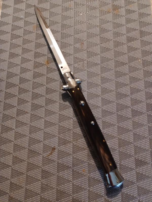 13" Dark horn Italian Stiletto. INOX 