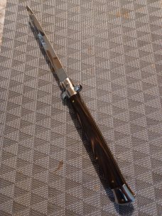 13" Dark horn Italian Stiletto. INOX 