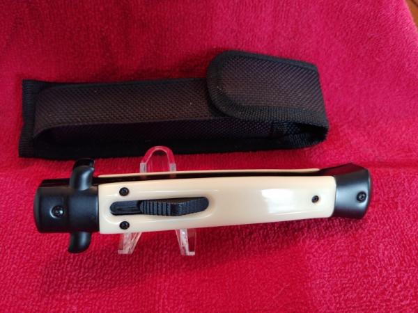 Italian Style Stiletto OTF Knife, Double edge Dagger blades BRAND SPANKING NEW