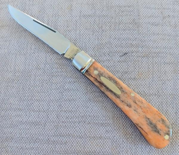 Robbie Ferreira Giraffe Bone Lannys Clip...N690..3.75" closed..fluted bolsters and double shields Robbie Ferreira Giraffe Bone Lannys Clip...N690..3.75" closed..fluted bolsters and double shields