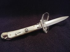 ITALIAN MEDICI STYLE SWING GUARD STILETTO, GORGEOUS HORN