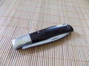 SEKI Japan lockback Knife-Never Used