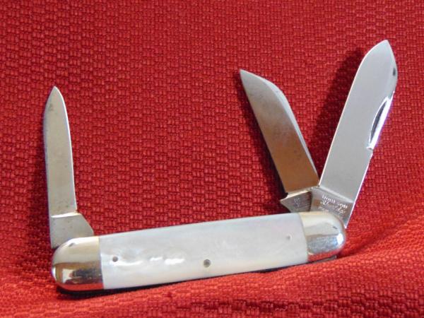 VINTAGE USED OLD ROBESON SHUREDGE ROCHESTER #73224 GENUINE PEARL CATTLE KNIFE  c1922-1940