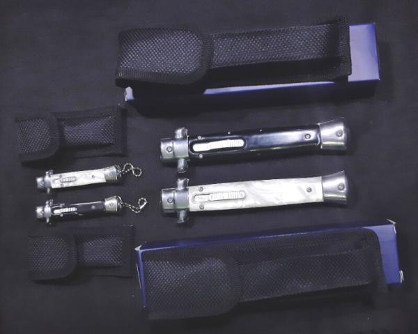 Stiletto style OTF pairs, 4 knives 11” and 4-1/2” Stiletto style OTF pairs, 4 knives 11” and 4-1/2”