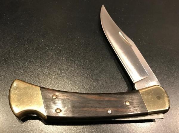 Vintage 1980s Buck 110 "Four Dot" with Leather Sheath Vintage 1980s Buck 110 "Four Dot" with Leather Sheath