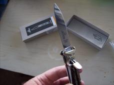 Hubertus Knife Shellpuller Patronenzieher Solingen Germany Large Size 11 UNUSED NIB. Hubertus Knife Shellpuller Patronenzieher Solingen Germany Large Size 11 UNUSED NIB.