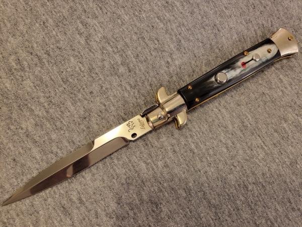 *MINT* 9" LATAMA PICKLOCK FLATGUARD B/W HORN Scales Italian Stiletto *MINT* 9" LATAMA PICKLOCK FLATGUARD B/W HORN Scales Italian Stiletto