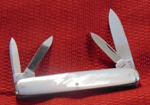 MINT CONDITION VINTAGE E. BRUCKMANN GERMANY GENUINE PEARL  SENATOR  KNIFE 1891-1956