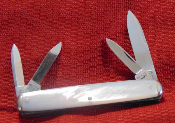 MINT CONDITION VINTAGE E. BRUCKMANN GERMANY GENUINE PEARL SENATOR KNIFE 1891-1956 MINT CONDITION VINTAGE E. BRUCKMANN GERMANY GENUINE PEARL SENATOR KNIFE 1891-1956