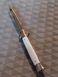 9" Magic Knife Kit White Scales. 9" Magic Knife Kit White Scales.