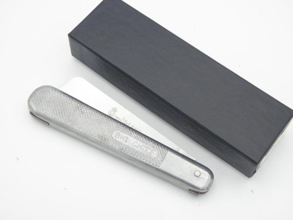 Queen Cutlery - Big Chief #45D Diver Folding Knife: 5” closed, in original box, cast aluminum frame Queen Cutlery - Big Chief #45D Diver Folding Knife: 5” closed, in original box, cast aluminum frame