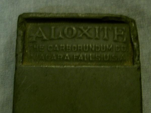 VINTAGE CARBORUNDUM 200 ALOXITE NIAGAR FALLS USA STRAIGHT RAZOR HONE BARBERS SHARPENER OLD VINTAGE CARBORUNDUM 200 ALOXITE NIAGAR FALLS USA STRAIGHT RAZOR HONE BARBERS SHARPENER OLD