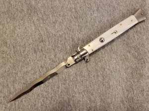 *NEW* 11" Frank Beltrame White Pearlex Italian Stiletto w/ KRISS Blade