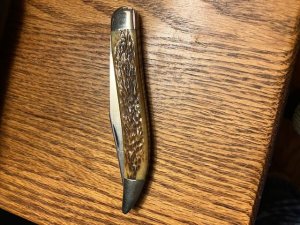 QUEEN ROGERS GREEN BONE TOOTHPICK