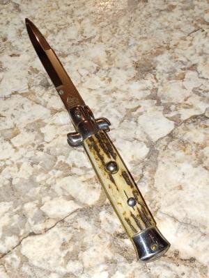 Vintage AKCi. Stag  Stiletto  7 1/4".