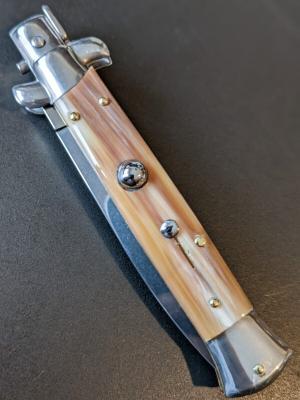 FRANK BELTRAME 23CM 9" DAGGER AUTO IN BRAZILIAN HONEY HORN...NEW 