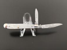 QUEEN CHECKER CUT MOTHER OF PEARL 