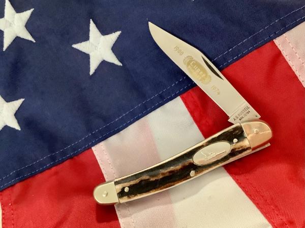 Great Puma (AG Russell 72764) Luger Pistole 08, Great Stag and Pistol Shield - N/M 