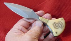 NORTHWOODS KNIVES GLADSTONE , MICH. USA SCRIMSHAWED GAMBLERS PUSH DAGGER CUSTOM LEATHER SHEATH 