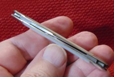 NEAR MINT VINTAGE SIMMONS HDWE.CO. GERMANY GENUINE PEARL SLEEVEBOARD KNIFE HORNET 1890-1940 NEAR MINT VINTAGE SIMMONS HDWE.CO. GERMANY GENUINE PEARL SLEEVEBOARD KNIFE HORNET 1890-1940