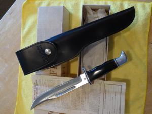 Vintage Buck 120 with Box; 3 liner...pre date code, with original box, Brown Spacers, NEAR MINT