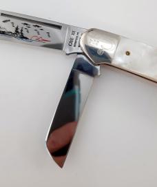 Case XX Pearl Harbor Remembrance Knife Mother of Pearl #224/500 Wood Display Box COA