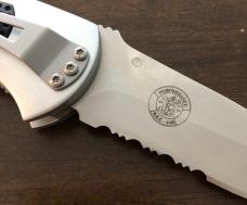 Smith & Wesson dual action S.W.A.T. knife - SW5000 - Serrated 440 Steel Blade