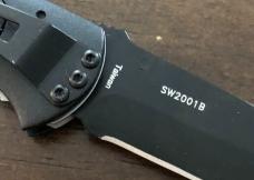 Smith & Wesson dual action black baby S.W.A.T. knife - SW2001B- 440 Steel plain edge blade