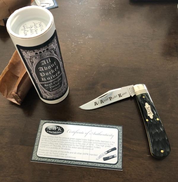 2016 AAPK Club Knife - 3 7/8" Antique Green Jigged Bone Stallion Jack Knife - 1095 Steel Blade 2016 AAPK Club Knife - 3 7/8" Antique Green Jigged Bone Stallion Jack Knife - 1095 Steel Blade