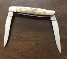 2012 AAPK Club Knife - American Elk Antler - 4" Muskrat - 14-4 CrMo Steel Blades 2012 AAPK Club Knife - American Elk Antler - 4" Muskrat - 14-4 CrMo Steel Blades