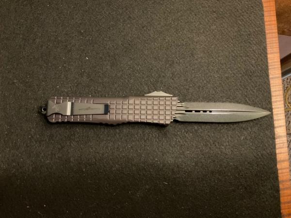 Microtech combat troodon delta frag shadow
