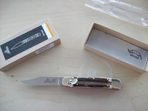 Hubertus Knife Solingen, Germany Large Size 11 Clip-Point Blade Genuine Stag/Antler NIB Hubertus Knife Solingen, Germany Large Size 11 Clip-Point Blade Genuine Stag/Antler NIB