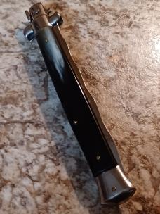 13" Stiletto Italy Kris Blade Red Dot. 13" Stiletto Italy Kris Blade Red Dot.