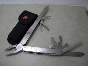 Victorinox Switzerland Metal Multi Tool Swiss Army Knife in Pouch