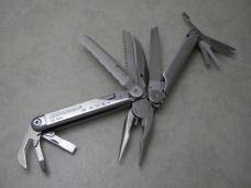 Leatherman USA WAVE Portland OR Multi Tool Knife w/Leather Pouch