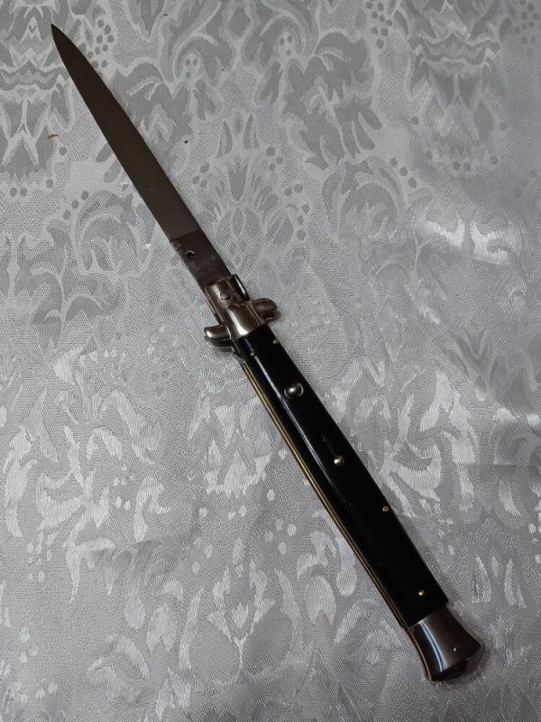 13" Vintage Black Acrylic Italian Stiletto. Rostfrei 13" Vintage Black Acrylic Italian Stiletto. Rostfrei