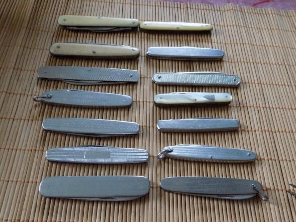 Knife Lot-14 Knives