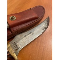 Vintage Uncle Henry Schrade USA 172 Wildcat Hunting knife and leather sheath Vintage Uncle Henry Schrade USA 172 Wildcat Hunting knife and leather sheath
