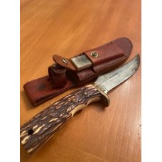 Vintage Uncle Henry Schrade USA 172 Wildcat Hunting knife and leather sheath Vintage Uncle Henry Schrade USA 172 Wildcat Hunting knife and leather sheath