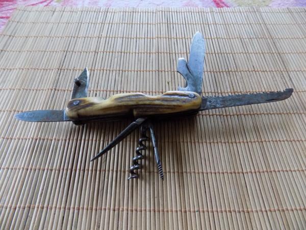 Multi Stag Knife-8 Blades