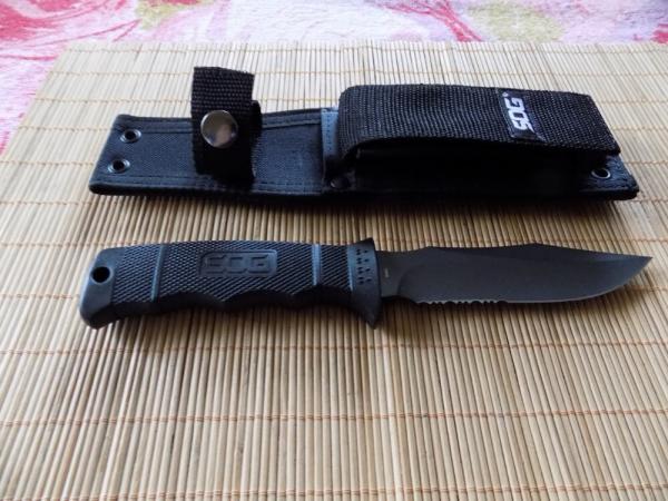 SOG Seal Pup Fixed blade knife with sheath