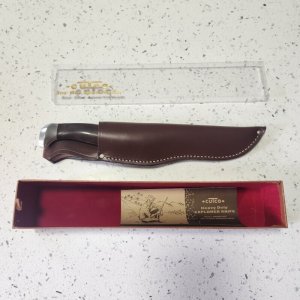 Vintage Cutco 1765 Hunting skinning Knife USA with original paper VGUC